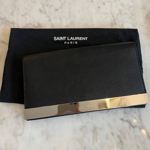 YSL SAINT LAURENT Bo Lutetia black clutch